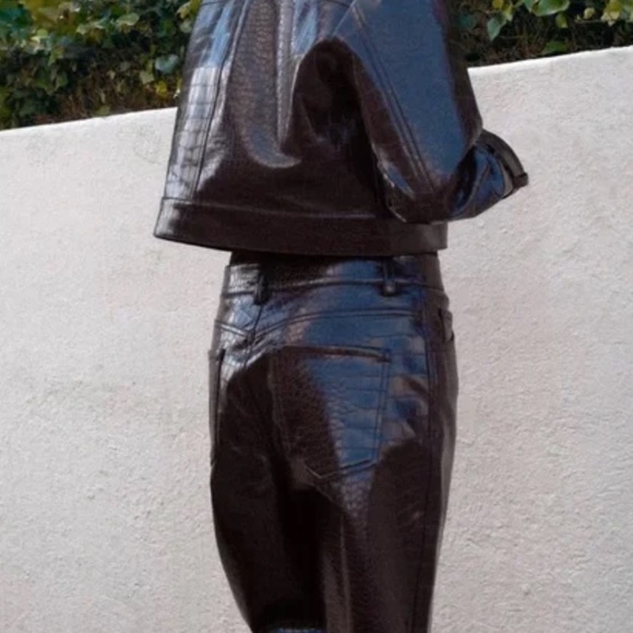 NEW Zara STRAIGHT-LEG FAUX LEATHER ANIMAL EMBOSSED PANTS M - Picture 3 of 4